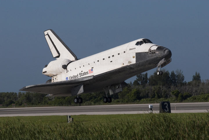 More Than 1,300 Space Shuttle Workers Get Layoff Notices